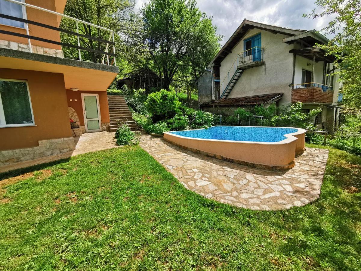 Villa Aqua Правец Екстер'єр фото